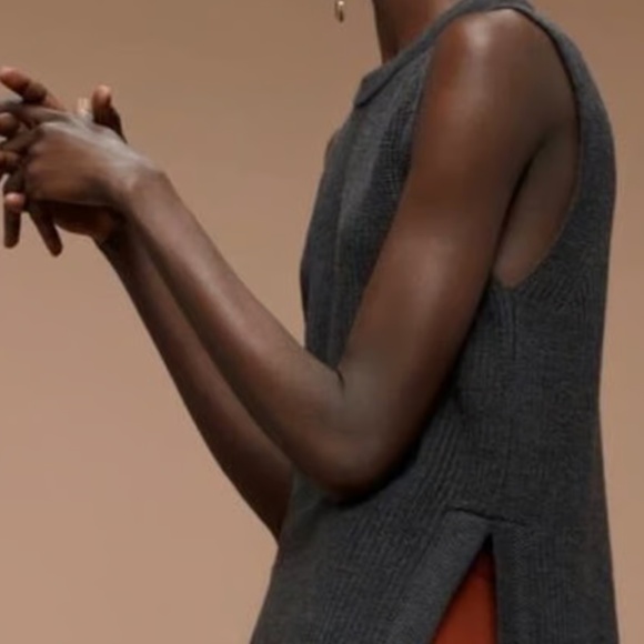 Wilfred Aritzia vest sweater like new black small - Picture 12 of 13